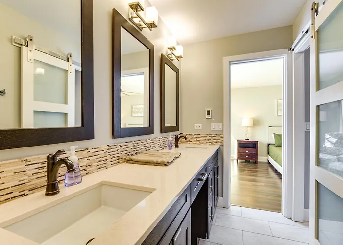 Family-Friendly Lake Home In Quiet Neighborhood *