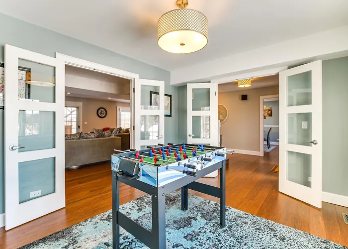 Family-Friendly Lake Home In Quiet Neighborhood * Prospect Heights