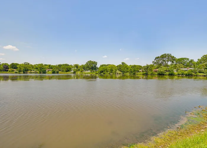 Family-Friendly Lake Home In Quiet Neighborhood Prospect Heights