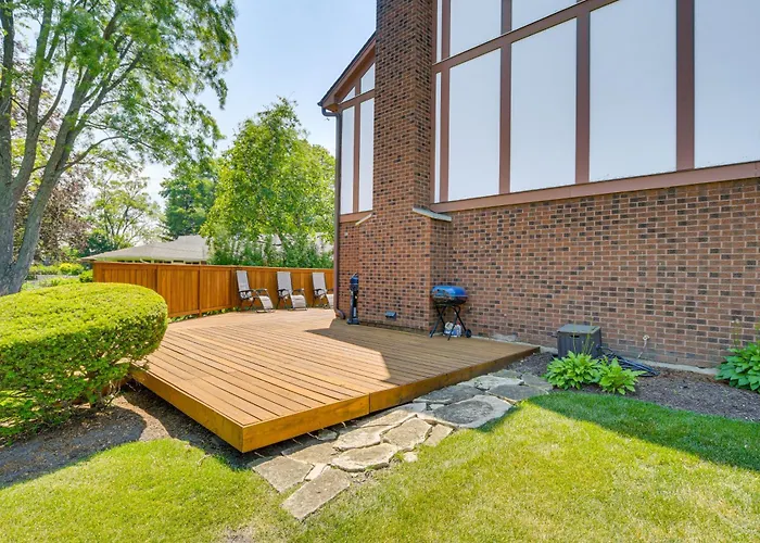 Family-Friendly Lake Home In Quiet Neighborhood *